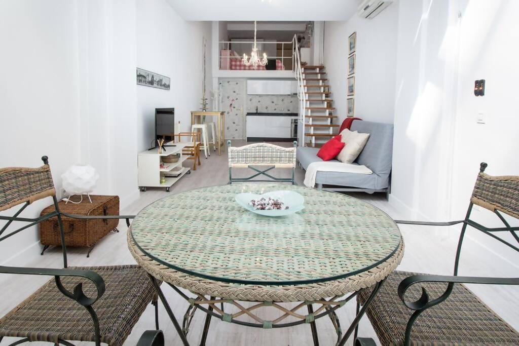 Duplex Center Parking Netflix Amazon Video Leilighet Sevilla Eksteriør bilde